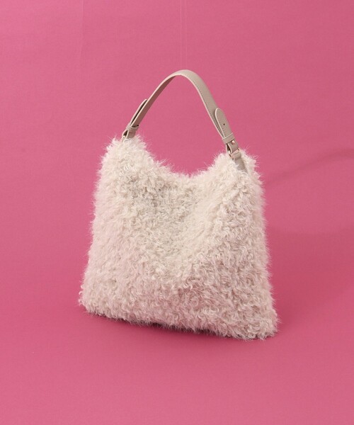 NOLLEY’S（ノーリーズ）の「フェイクファーワンショルダーバッグ（ショルダーバッグ・レディース・オフホワイト/グレー・FREE）」の2枚目の写真