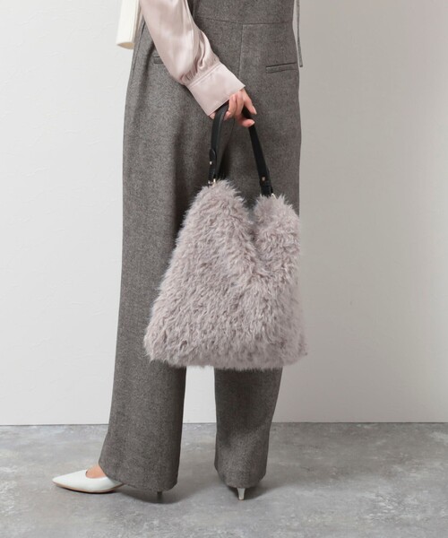 NOLLEY’S（ノーリーズ）の「フェイクファーワンショルダーバッグ（ショルダーバッグ・レディース・オフホワイト/グレー・FREE）」の11枚目の写真