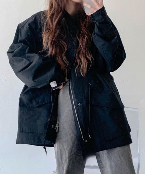 Dalfwin(ダールフィン)の「韓国ファッション フィッシュテールオーバーサイズミリタリーブルゾン(ブルゾン・レディース・カーキ/ブラック・FREE)」の6枚目の写真