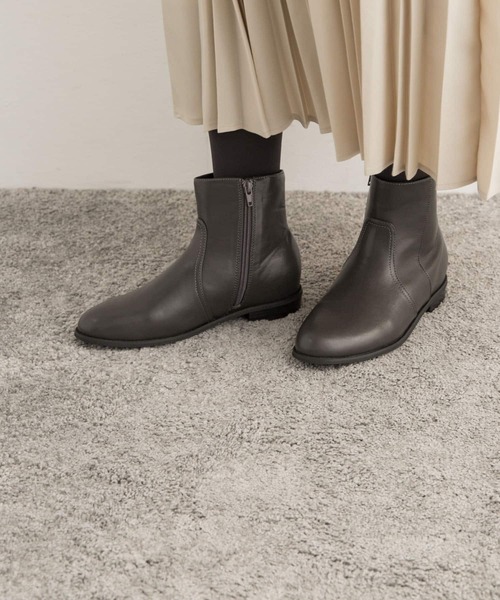URBAN RESEARCH DOORS(アーバンリサーチドアーズ)の「抗菌消臭機能ショートブーツ(ブーツ・レディース・チャコールグレー/ブラック・38/36/37)」の4枚目の写真