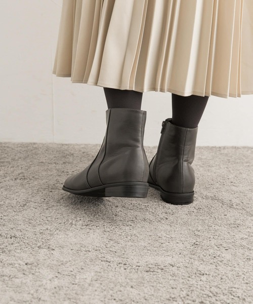 URBAN RESEARCH DOORS(アーバンリサーチドアーズ)の「抗菌消臭機能ショートブーツ(ブーツ・レディース・チャコールグレー/ブラック・38/36/37)」の6枚目の写真