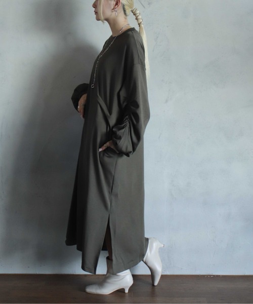 【Chibiページ】高級・上質＊ブラックボックスタックロングワンピース セール】前タックロングワンピース（ワンピース）｜BITTOKO（ビットコ