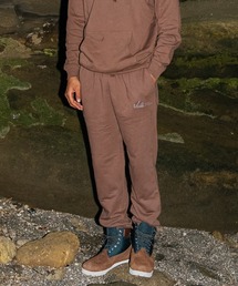 VIOLA&ROSES（ヴィオラアンドローゼズ）の「Viola&Roses Circle core logo Viola Embroidered Pants（スウェットパンツ）」