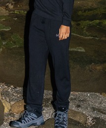 VIOLA&ROSES（ヴィオラアンドローゼズ）の「Viola&Roses Circle core logo Viola Embroidered Pants（スウェットパンツ）」