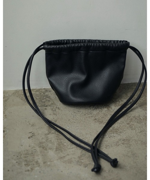 anuke（アンヌーク）の「Ecoleather Shoulder Bag（ショルダーバッグ