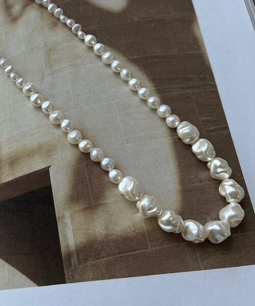DouDou（ドゥドゥ）の「ランダムパールネックレス（ネックレス・レディース・ホワイト・FREE）」の2枚目の写真