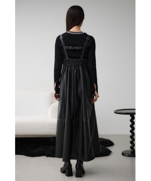 AZUL by moussy（アズールバイマウジー）の「フェイクレザーZIPジャンパースカート（ジャンパースカート・レディース・ブラック/ライトベージュ・SMALL/MEDIUM）」の8枚目の写真