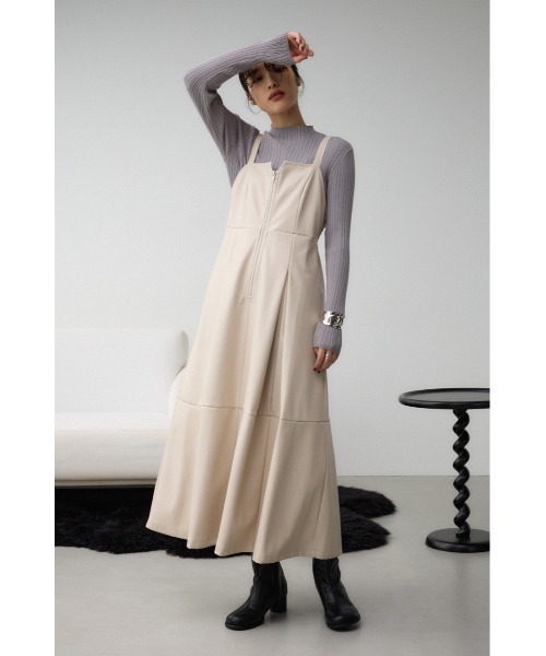 AZUL by moussy（アズールバイマウジー）の「フェイクレザーZIPジャンパースカート（ジャンパースカート・レディース・ブラック/ライトベージュ・SMALL/MEDIUM）」の15枚目の写真