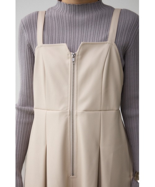 AZUL by moussy（アズールバイマウジー）の「フェイクレザーZIPジャンパースカート（ジャンパースカート・レディース・ブラック/ライトベージュ・SMALL/MEDIUM）」の20枚目の写真