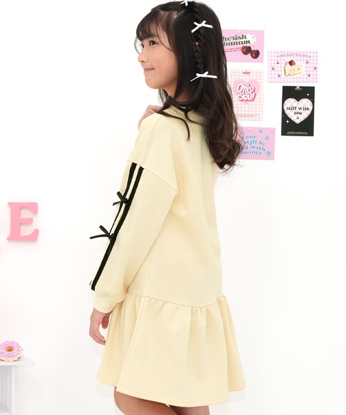 Bee des Bee(ビーデスビー)の「ラインリボン長袖ワンピース(ワンピース・キッズ・杢グレー/アイボリー/ブラック/ピンク/ライトブルー/ブラック×ピンク・110cm/150cm/140cm/130cm/100cm/120cm)」の9枚目の写真