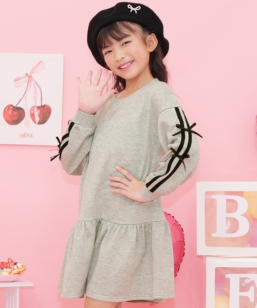 Bee des Bee(ビーデスビー)の「ラインリボン長袖ワンピース(ワンピース・キッズ・杢グレー/アイボリー/ブラック/ピンク/ライトブルー/ブラック×ピンク・110cm/150cm/140cm/130cm/100cm/120cm)」の22枚目の写真