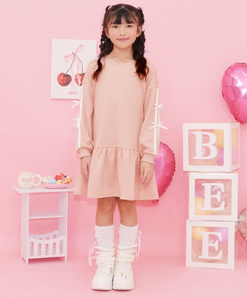 Bee des Bee(ビーデスビー)の「ラインリボン長袖ワンピース(ワンピース・キッズ・杢グレー/アイボリー/ブラック/ピンク/ライトブルー/ブラック×ピンク・110cm/150cm/140cm/130cm/100cm/120cm)」の17枚目の写真
