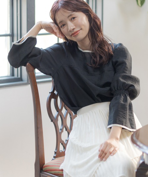 mysty woman（ミスティウーマン）の「バイカラー2WAYブラウス2　291383（シャツ/ブラウス・レディース・ブラック/グレイッシュベージュ/オフホワイト・FREE）」の5枚目の写真