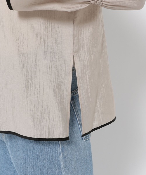 mysty woman（ミスティウーマン）の「バイカラー2WAYブラウス2　291383（シャツ/ブラウス・レディース・ブラック/グレイッシュベージュ/オフホワイト・FREE）」の18枚目の写真