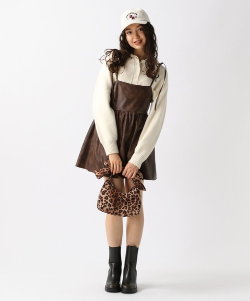 FOREVER 21（フォーエバー トゥエンティーワン）の「【2025SS】フェイクレザー2WAYチュニックワンピース（ワンピース・レディース・ブラウン/ブラック・MEDIUM/SMALL）」の9枚目の写真