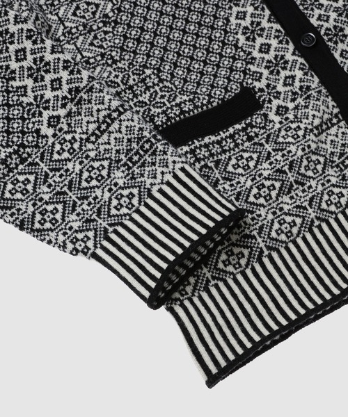 ANREALAGE（アンリアレイジ）の「PATCHWORK NORDIC KNIT CARDIGAN（カーディガン/ボレロ・レディース・ホワイト/レッド・46/48/38）」の5枚目の写真