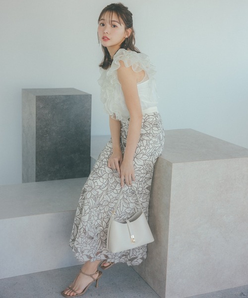 SNIDEL(スナイデル)の「ノースリフリルブラウス(シャツ/ブラウス・レディース・サックスブルー/ブラック/アイボリー/ピンク・FREE)」の5枚目の写真