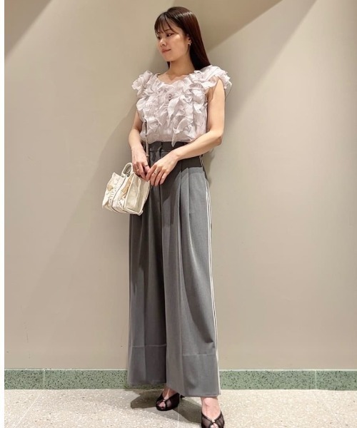 【最終値下げ】SNIDEL スナイデル ノースリフリルブラウス　BLK スナイデル SNIDEL ノースリフリルブラウス （BLK