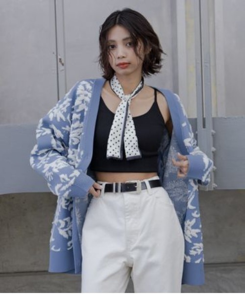 PAGEBOY（ページボーイ）の「3Dフラワージャガードカーディガン（カーディガン/ボレロ・レディース・オフホワイト/ブラック/ブルー系その他・FREE）」の15枚目の写真