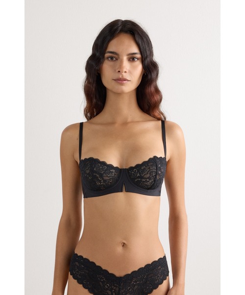 新品　未使用　シャンデール　ブラックレースバルコネットブラジャー セール】Denise レース バルコネットブラ（ブラジャー）｜Intimissimi