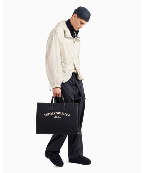 EMPORIO ARMANI(エンポリオアルマーニ)の「【エンポリオ アルマーニ】ブルゾン ナイロン オールオーバーイーグル&シーサイドテーマプリント(ブルゾン・メンズ・アイボリー・48/50/52/54)」の5枚目の写真
