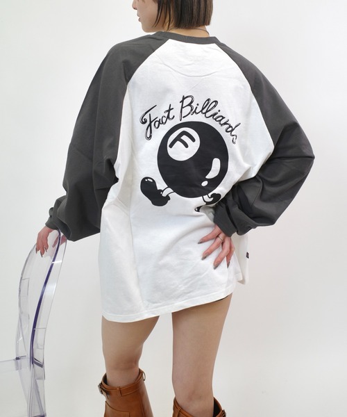 WHO'S WHO gallery（フーズフーギャラリー）の「【UNISEX/ユニセックス】COOPER FACTビリヤードラグランロンTEE（Tシャツ/カットソー・レディース・ブラック/チャコールグレー・MEDIUM/LARGE）」の2枚目の写真