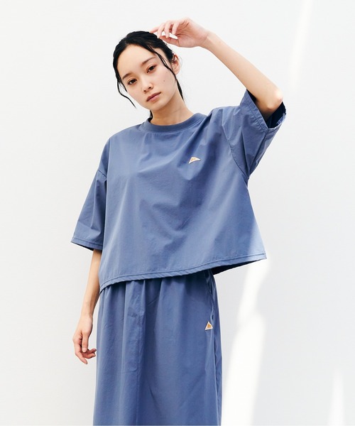 KELTY(ケルティ)の「ラッシュ コンフォート クロップド ティーシャツ(Tシャツ/カットソー・レディース・ブラック/ブルー/ベージュ/チャコールグレー・FREE)」の8枚目の写真
