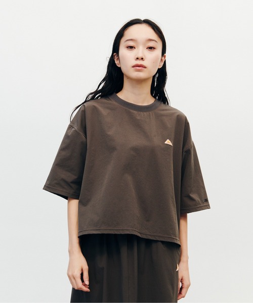 KELTY(ケルティ)の「ラッシュ コンフォート クロップド ティーシャツ(Tシャツ/カットソー・レディース・ブラック/ブルー/ベージュ/チャコールグレー・FREE)」の15枚目の写真