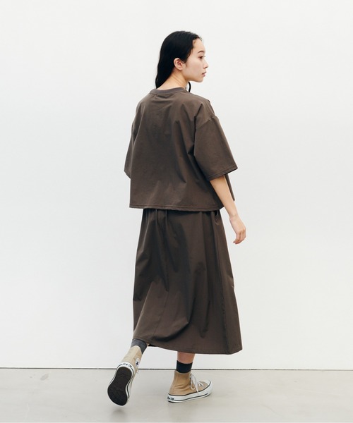 KELTY(ケルティ)の「ラッシュ コンフォート クロップド ティーシャツ(Tシャツ/カットソー・レディース・ブラック/ブルー/ベージュ/チャコールグレー・FREE)」の17枚目の写真