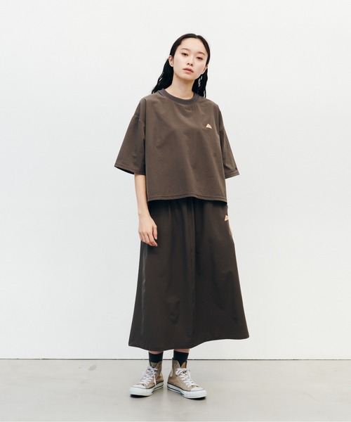KELTY(ケルティ)の「ラッシュ コンフォート クロップド ティーシャツ(Tシャツ/カットソー・レディース・ブラック/ブルー/ベージュ/チャコールグレー・FREE)」の18枚目の写真