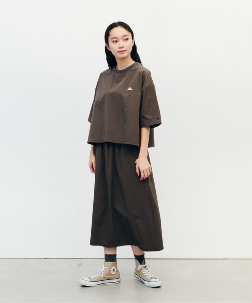 KELTY(ケルティ)の「ラッシュ コンフォート クロップド ティーシャツ(Tシャツ/カットソー・レディース・ブラック/ブルー/ベージュ/チャコールグレー・FREE)」の19枚目の写真