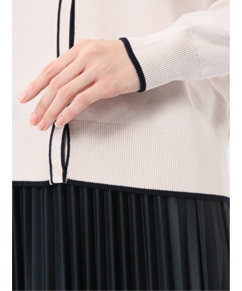 m.f.editorial(エムエフエディトリアル)の「【UVカット 静電気防止 アンチピリング ウォッシャブル】m.f.エディトリアル レディース 配色クルーネック ニットカーディガン(カーディガン/ボレロ・レディース・ネイビー/ベージュ・LARGE/MEDIUM)」の15枚目の写真