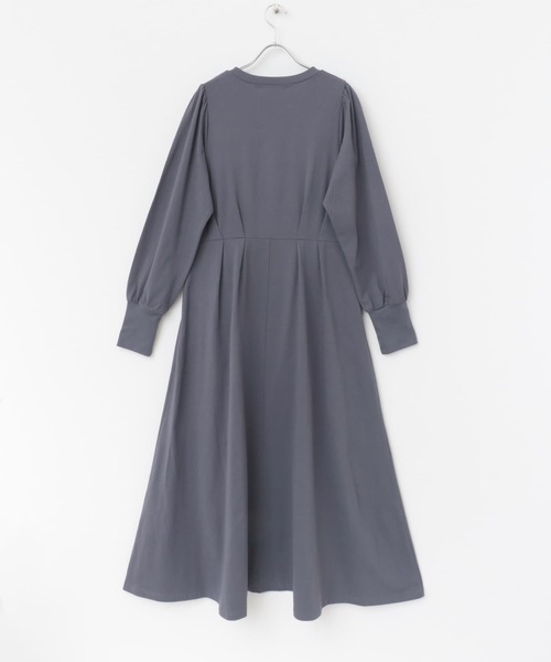 KBF(ケイビーエフ)の「ボリュームカットワンピース(ワンピース・レディース・アイボリー/ブラック/グレー系その他・ONE)」の4枚目の写真