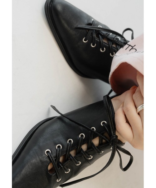 Knuth Marf（クヌースマーフ）の「lace up pointed toe pumps