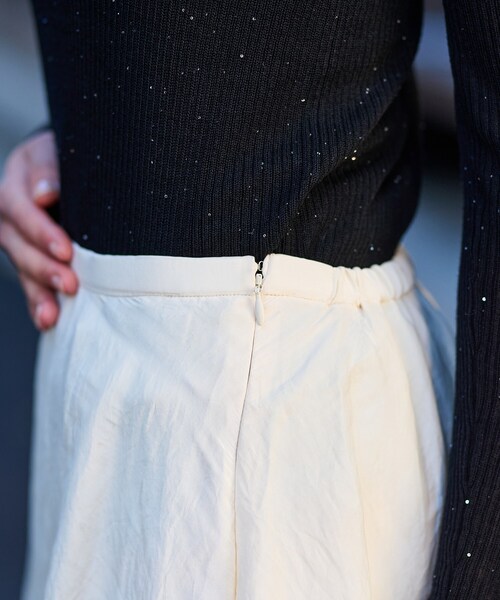 DRESSTERIOR（ドレステリア）の「【裏地あり/後ろウエストゴム】シアーワッシャーバルーンスカート（スカート・レディース・チャコールグレー/アイボリー・36/34/38/40）」の7枚目の写真