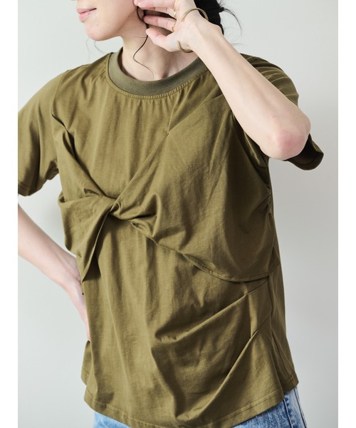 DOLLUPOOPS（ドールアップウップス）の「フロントツイストアシメヘムトップス（Tシャツ/カットソー・レディース・キャメル/ブラック/カーキ/ブルー・38）」の2枚目の写真