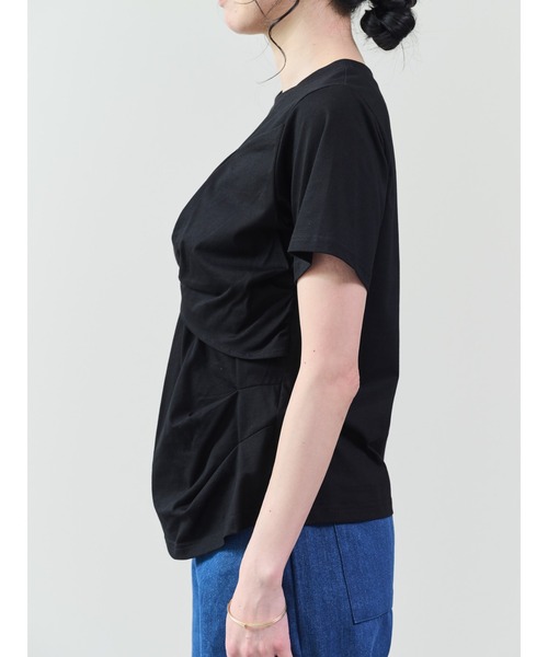 DOLLUPOOPS（ドールアップウップス）の「フロントツイストアシメヘムトップス（Tシャツ/カットソー・レディース・キャメル/ブラック/カーキ/ブルー・38）」の19枚目の写真