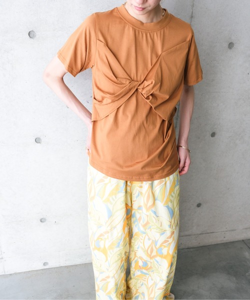 DOLLUPOOPS(ドールアップウップス)の「フロントツイストアシメヘムトップス(Tシャツ/カットソー・レディース・キャメル/ブラック/カーキ/ブルー・38)」の13枚目の写真