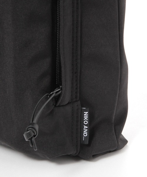 niko and...（ニコアンド）の「Ｗポケットジップショルダーバッグ（ショルダーバッグ・メンズ・ブラック/オリーブ・FREE）」の12枚目の写真