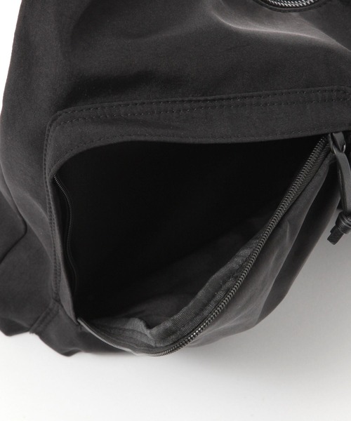 niko and...（ニコアンド）の「Ｗポケットジップショルダーバッグ（ショルダーバッグ・メンズ・ブラック/オリーブ・FREE）」の13枚目の写真