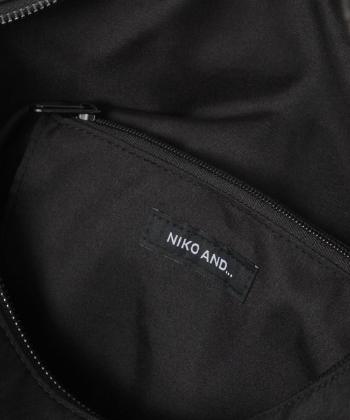 niko and...（ニコアンド）の「Ｗポケットジップショルダーバッグ（ショルダーバッグ・メンズ・ブラック/オリーブ・FREE）」の16枚目の写真