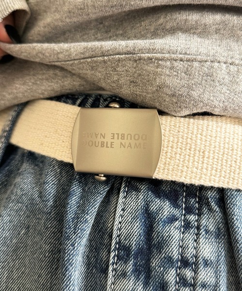 DOUBLE NAME(ダブルネーム)の「マットバックルロゴ刺しゅうガチャベルト(ベルト・レディース・パープル/ピンク/オフホワイト/ブラック/ブラウン/カーキ/ホワイト/ボルドー・FREE)」の19枚目の写真