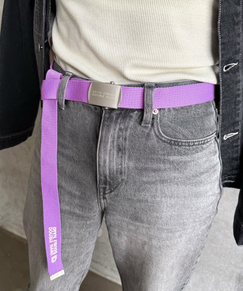 DOUBLE NAME(ダブルネーム)の「マットバックルロゴ刺しゅうガチャベルト(ベルト・レディース・パープル/ピンク/オフホワイト/ブラック/ブラウン/カーキ/ホワイト/ボルドー・FREE)」の15枚目の写真