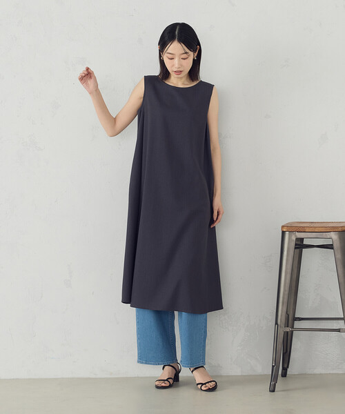 COMME CA ISM（コムサイズム）の「デイリーリラックス ノースリーブワンピース ナチュラル（ワンピース・レディース・ブラウン/ネイビー/マスタード/オリーブ・LARGE/MEDIUM）」の17枚目の写真