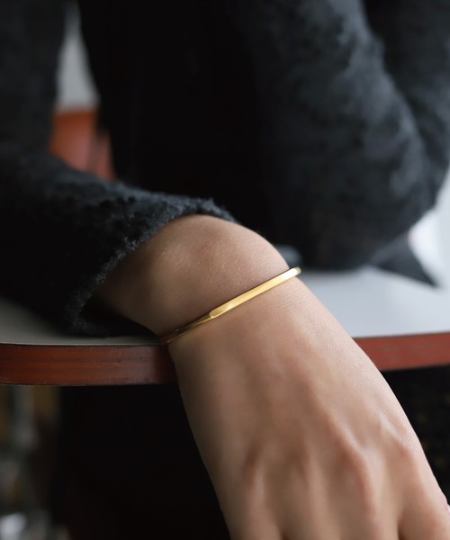 TEN.(テン)の「18KGP プレイナーバングル(ブレスレット・レディース・ゴールド・SMALL)」の8枚目の写真