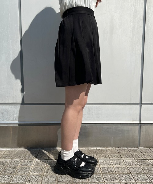 F i.n.t(フィント)の「ロゴ刺繍入りサイドプリーツミニスカート/fint フィント(スカート・レディース・ライトイエロー/ブルー/アイボリー/ブルーグリーン/ブラック/ピンク・FREE)」の9枚目の写真