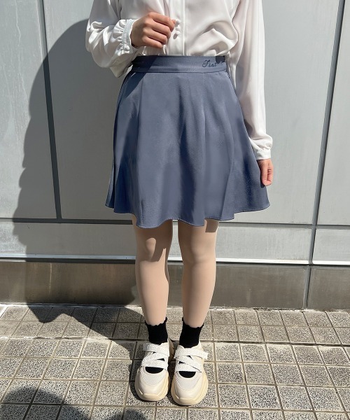 F i.n.t(フィント)の「ロゴ刺繍入りサイドプリーツミニスカート/fint フィント(スカート・レディース・ライトイエロー/ブルー/アイボリー/ブルーグリーン/ブラック/ピンク・FREE)」の8枚目の写真