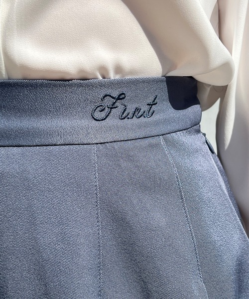 F i.n.t(フィント)の「ロゴ刺繍入りサイドプリーツミニスカート/fint フィント(スカート・レディース・ライトイエロー/ブルー/アイボリー/ブルーグリーン/ブラック/ピンク・FREE)」の13枚目の写真