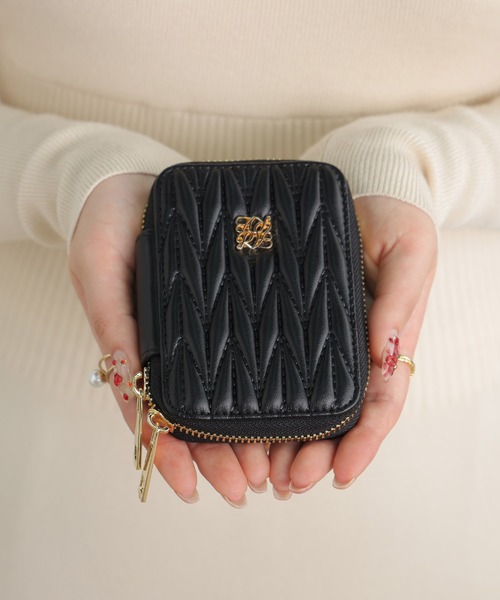 ALTROSE（アルトローズ）の「ダブルスマートキー キーケース スマートキー カードケース ロージア（キーケース/キーアクセサリー・レディース・ブラック/アイボリー/グレイッシュベージュ/ピンク/ブルー・FREE）」の2枚目の写真