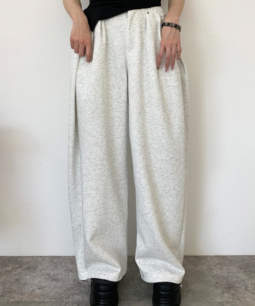 lilful(リルフル)の「ドロスト付き カーブデザインスウェットパンツ(スウェットパンツ・レディース・ホワイト/ブラック/グレー・S/M/L)」の9枚目の写真